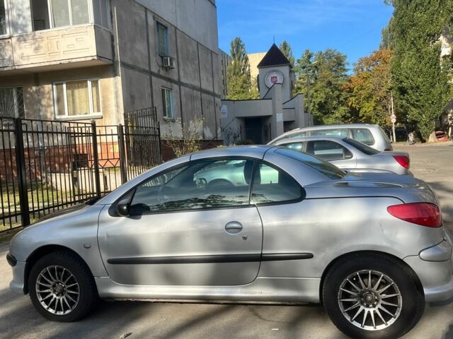 Серый Пежо 206, объемом двигателя 1.6 л и пробегом 220 тыс. км за 2854 $, фото 5 на Automoto.ua