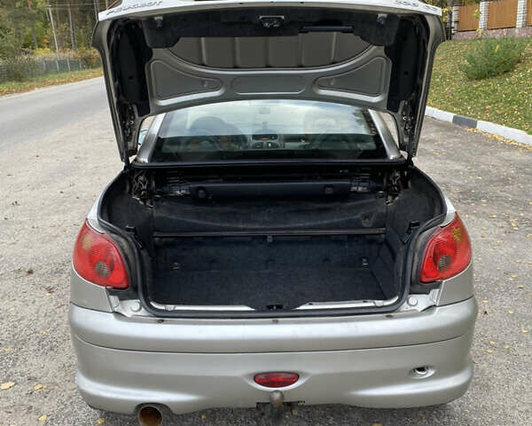 Серый Пежо 206, объемом двигателя 1.59 л и пробегом 236 тыс. км за 4200 $, фото 9 на Automoto.ua