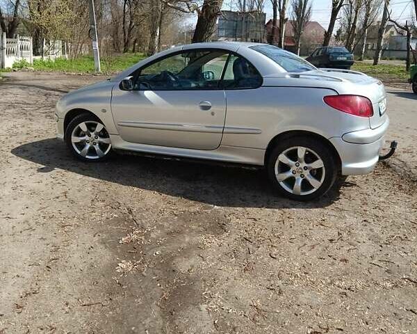 Сірий Пежо 206, об'ємом двигуна 1.6 л та пробігом 85 тис. км за 3800 $, фото 3 на Automoto.ua