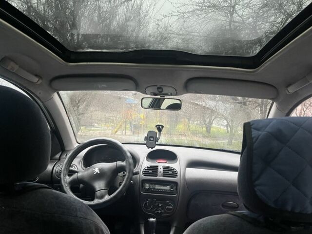 Сірий Пежо 206, об'ємом двигуна 0 л та пробігом 458 тис. км за 1300 $, фото 5 на Automoto.ua