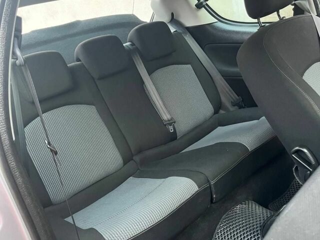 Серый Пежо 206, объемом двигателя 1.1 л и пробегом 128 тыс. км за 2500 $, фото 5 на Automoto.ua