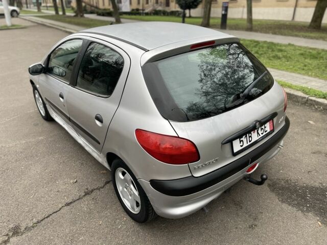 Серый Пежо 206, объемом двигателя 1.9 л и пробегом 220 тыс. км за 1299 $, фото 6 на Automoto.ua