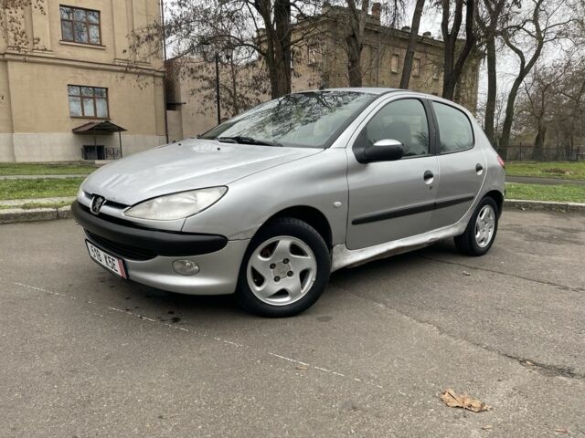 Серый Пежо 206, объемом двигателя 1.9 л и пробегом 220 тыс. км за 1299 $, фото 7 на Automoto.ua