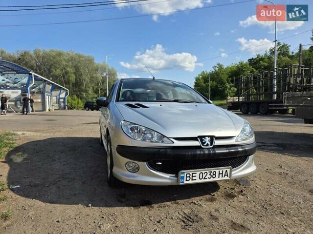 Сірий Пежо 206, об'ємом двигуна 1.36 л та пробігом 87 тис. км за 3000 $, фото 7 на Automoto.ua