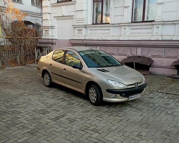 Сірий Пежо 206, об'ємом двигуна 1.36 л та пробігом 183 тис. км за 3999 $, фото 1 на Automoto.ua
