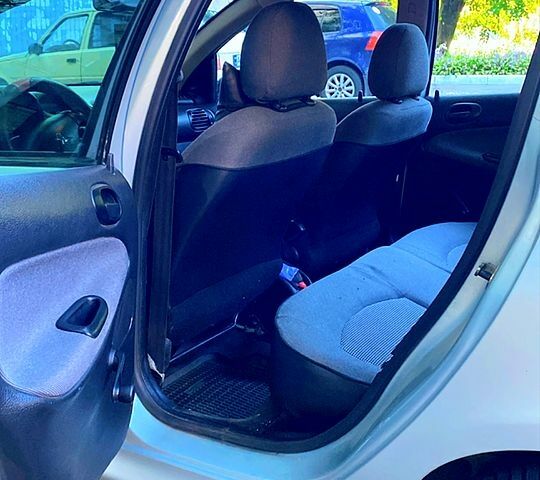 Серый Пежо 206, объемом двигателя 1.4 л и пробегом 116 тыс. км за 3499 $, фото 9 на Automoto.ua