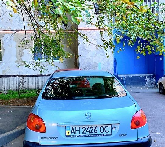 Серый Пежо 206, объемом двигателя 1.4 л и пробегом 116 тыс. км за 3499 $, фото 2 на Automoto.ua