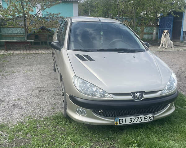 Сірий Пежо 206, об'ємом двигуна 1.59 л та пробігом 92 тис. км за 4250 $, фото 7 на Automoto.ua