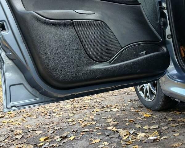 Пежо 206 2008 в Золочев на Automoto.ua Серый Пежо 206, объемом двигателя 1.36 л и пробегом 268 тыс. км за 3000 $, фото 15 на Automoto.ua