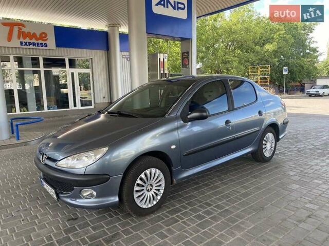 Сірий Пежо 206, об'ємом двигуна 1.36 л та пробігом 245 тис. км за 4499 $, фото 8 на Automoto.ua