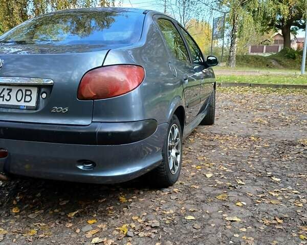 Пежо 206 2008 в Золочев на Automoto.ua Серый Пежо 206, объемом двигателя 1.36 л и пробегом 268 тыс. км за 3000 $, фото 2 на Automoto.ua