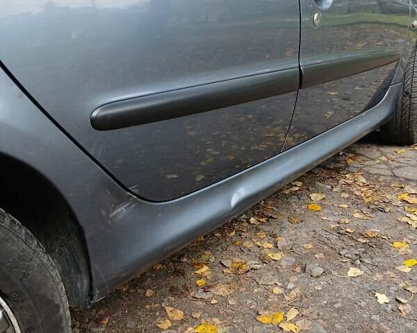 Пежо 206 2008 в Золочев на Automoto.ua Серый Пежо 206, объемом двигателя 1.36 л и пробегом 268 тыс. км за 3000 $, фото 3 на Automoto.ua