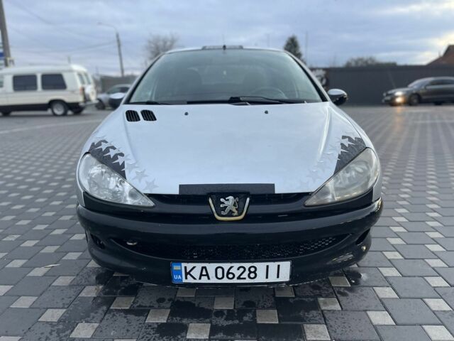 Серый Пежо 206, объемом двигателя 1.4 л и пробегом 250 тыс. км за 1900 $, фото 19 на Automoto.ua