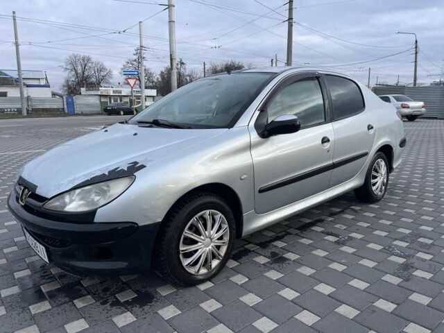 Серый Пежо 206, объемом двигателя 1.4 л и пробегом 250 тыс. км за 1900 $, фото 17 на Automoto.ua