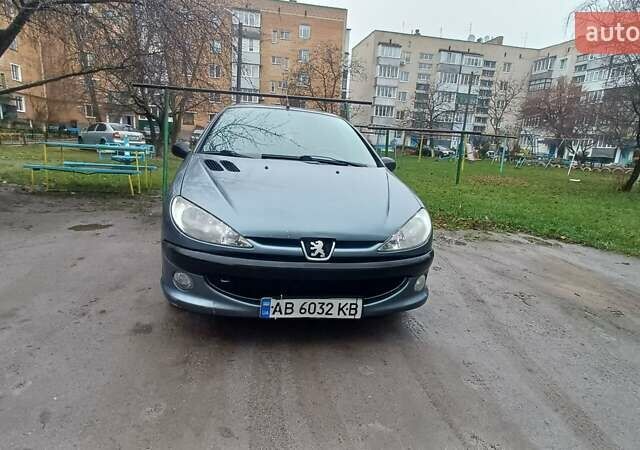 Серый Пежо 206, объемом двигателя 1.36 л и пробегом 234 тыс. км за 3000 $, фото 11 на Automoto.ua