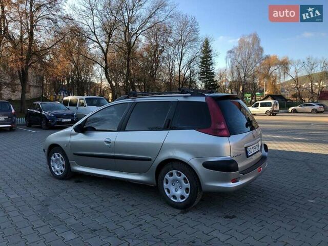 Серый Пежо 206, объемом двигателя 1.4 л и пробегом 280 тыс. км за 3300 $, фото 2 на Automoto.ua