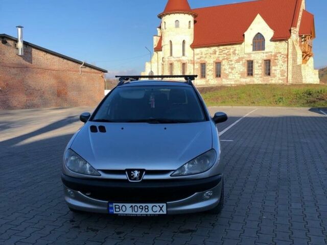 Сірий Пежо 206, об'ємом двигуна 1.4 л та пробігом 280 тис. км за 3300 $, фото 1 на Automoto.ua