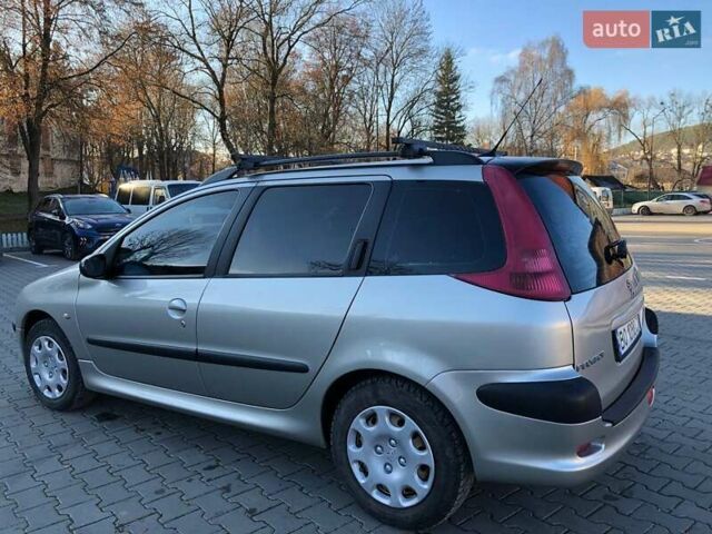 Серый Пежо 206, объемом двигателя 1.4 л и пробегом 280 тыс. км за 3300 $, фото 5 на Automoto.ua