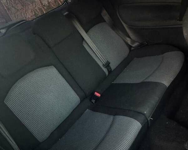 Сірий Пежо 206, об'ємом двигуна 1.4 л та пробігом 185 тис. км за 4000 $, фото 6 на Automoto.ua