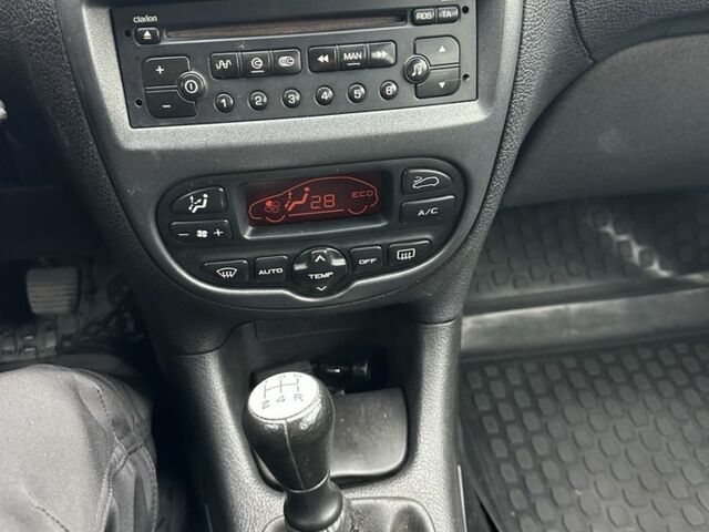 Серый Пежо 206, объемом двигателя 1.4 л и пробегом 209 тыс. км за 3700 $, фото 8 на Automoto.ua