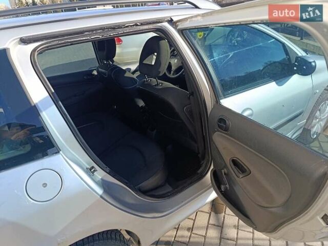 Сірий Пежо 206, об'ємом двигуна 1.36 л та пробігом 264 тис. км за 3400 $, фото 13 на Automoto.ua
