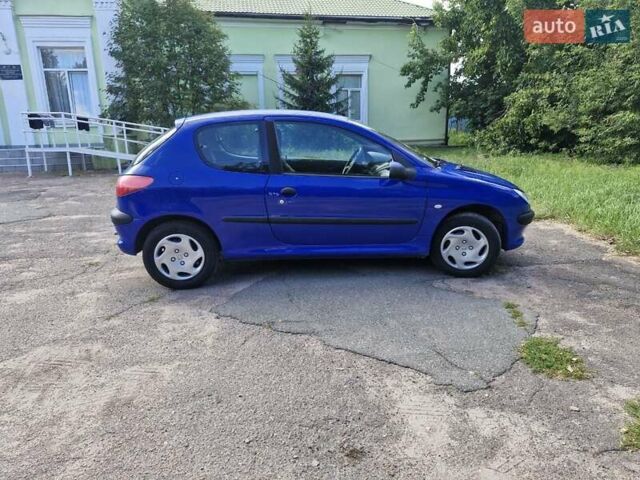 Синий Пежо 206, объемом двигателя 1.36 л и пробегом 272 тыс. км за 2600 $, фото 6 на Automoto.ua