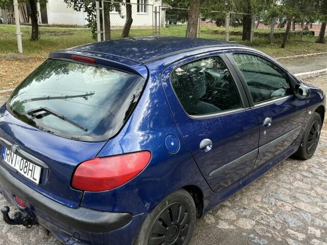 Синий Пежо 206, объемом двигателя 1.6 л и пробегом 222 тыс. км за 1333 $, фото 4 на Automoto.ua
