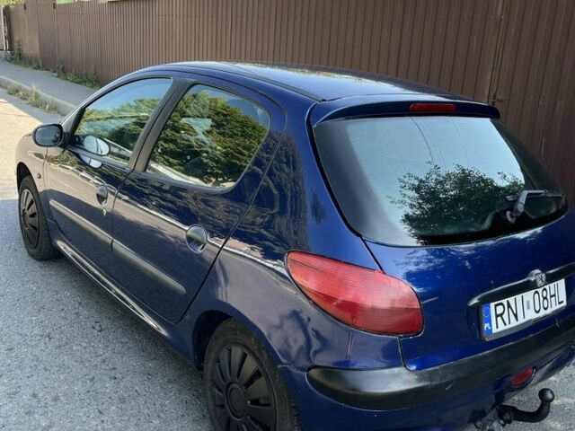 Синий Пежо 206, объемом двигателя 1.6 л и пробегом 205 тыс. км за 1350 $, фото 4 на Automoto.ua