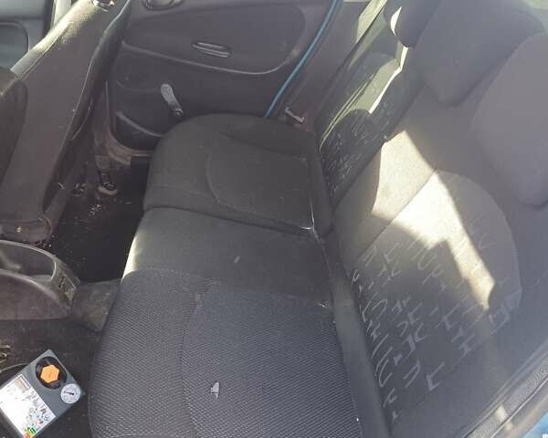 Синий Пежо 206, объемом двигателя 1.4 л и пробегом 300 тыс. км за 2500 $, фото 3 на Automoto.ua