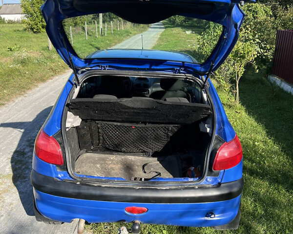 Синій Пежо 206, об'ємом двигуна 1.12 л та пробігом 195 тис. км за 3000 $, фото 5 на Automoto.ua