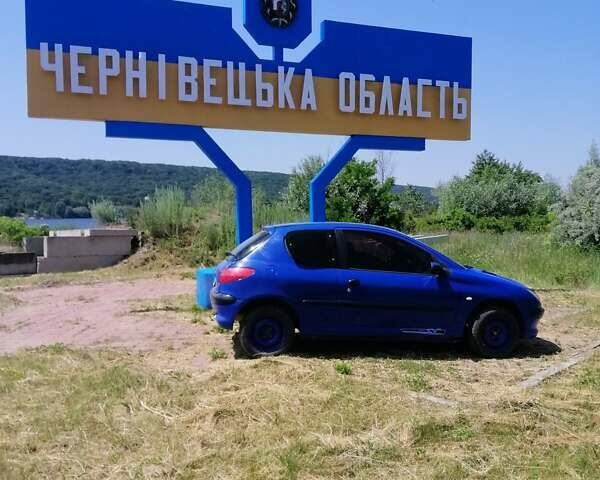 Синий Пежо 206, объемом двигателя 1.12 л и пробегом 220 тыс. км за 2500 $, фото 1 на Automoto.ua
