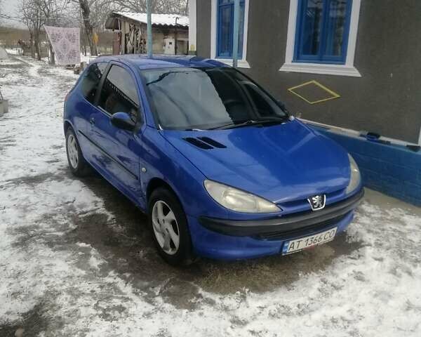 Синий Пежо 206, объемом двигателя 1.12 л и пробегом 220 тыс. км за 2500 $, фото 12 на Automoto.ua