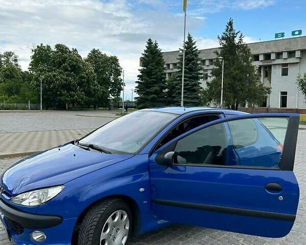 Синій Пежо 206, об'ємом двигуна 1.6 л та пробігом 262 тис. км за 4000 $, фото 6 на Automoto.ua