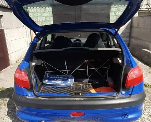 Синий Пежо 206, объемом двигателя 0 л и пробегом 207 тыс. км за 3500 $, фото 5 на Automoto.ua