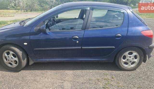 Синій Пежо 206, об'ємом двигуна 2 л та пробігом 270 тис. км за 2800 $, фото 5 на Automoto.ua