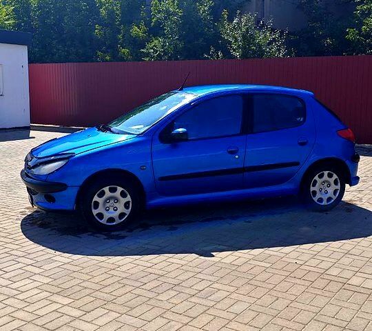 Синий Пежо 206, объемом двигателя 1.4 л и пробегом 208 тыс. км за 3000 $, фото 4 на Automoto.ua