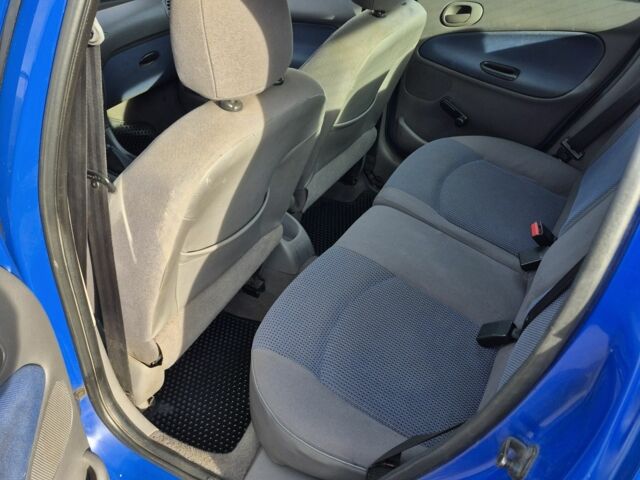 Синій Пежо 206, об'ємом двигуна 1.4 л та пробігом 188 тис. км за 2700 $, фото 8 на Automoto.ua