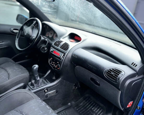 Синий Пежо 206, объемом двигателя 1.6 л и пробегом 245 тыс. км за 2499 $, фото 43 на Automoto.ua