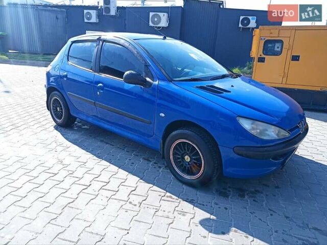 Синій Пежо 206, об'ємом двигуна 1.12 л та пробігом 203 тис. км за 2500 $, фото 1 на Automoto.ua