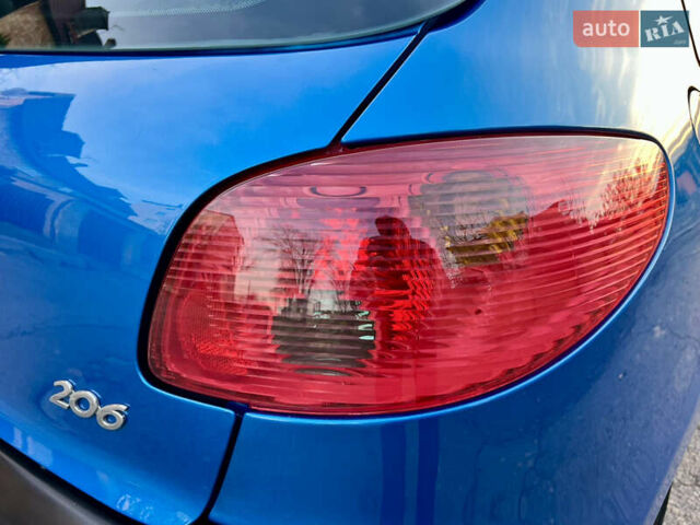 Синий Пежо 206, объемом двигателя 1.4 л и пробегом 133 тыс. км за 5500 $, фото 16 на Automoto.ua