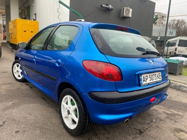 Синій Пежо 206, об'ємом двигуна 1.4 л та пробігом 185 тис. км за 3200 $, фото 4 на Automoto.ua