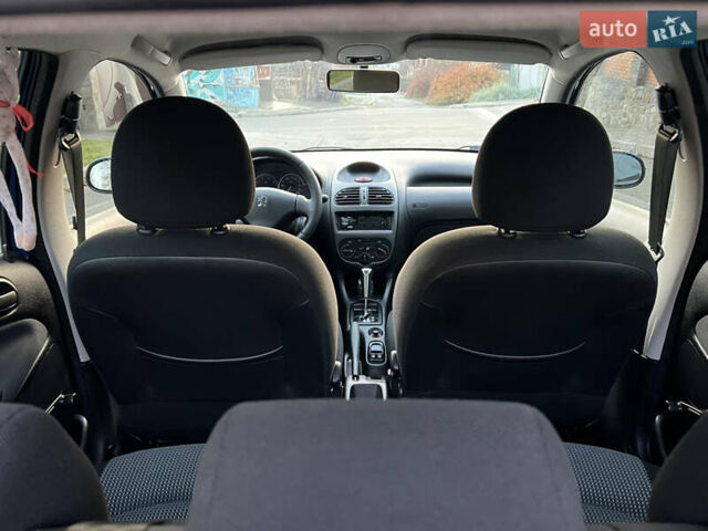 Синий Пежо 206, объемом двигателя 1.4 л и пробегом 133 тыс. км за 5500 $, фото 66 на Automoto.ua