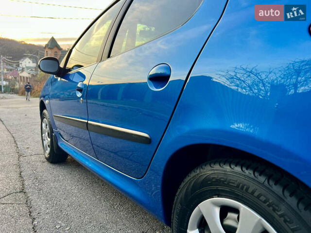 Синий Пежо 206, объемом двигателя 1.4 л и пробегом 133 тыс. км за 5500 $, фото 12 на Automoto.ua