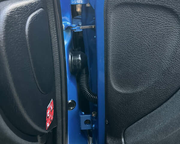 Синий Пежо 206, объемом двигателя 1.4 л и пробегом 133 тыс. км за 5500 $, фото 79 на Automoto.ua