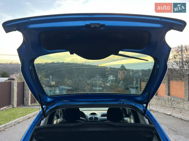 Синий Пежо 206, объемом двигателя 1.4 л и пробегом 133 тыс. км за 5500 $, фото 62 на Automoto.ua