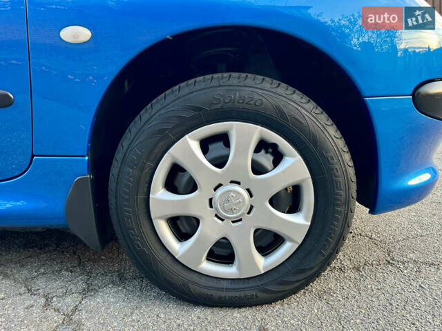 Синий Пежо 206, объемом двигателя 1.4 л и пробегом 133 тыс. км за 5500 $, фото 21 на Automoto.ua