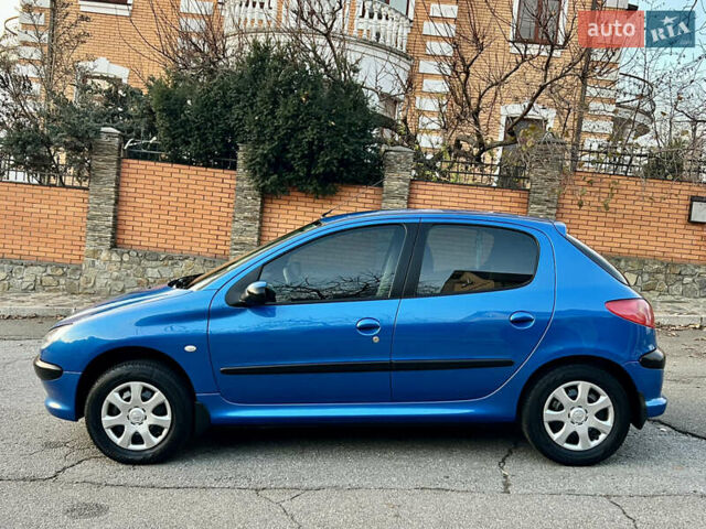 Синий Пежо 206, объемом двигателя 1.36 л и пробегом 133 тыс. км за 5500 $, фото 8 на Automoto.ua