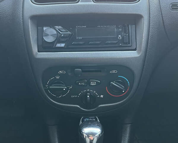 Синий Пежо 206, объемом двигателя 1.4 л и пробегом 133 тыс. км за 5500 $, фото 47 на Automoto.ua