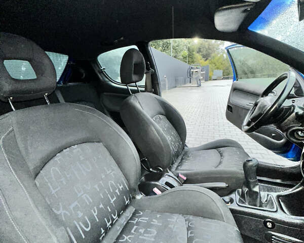 Синий Пежо 206, объемом двигателя 1.6 л и пробегом 245 тыс. км за 2499 $, фото 62 на Automoto.ua