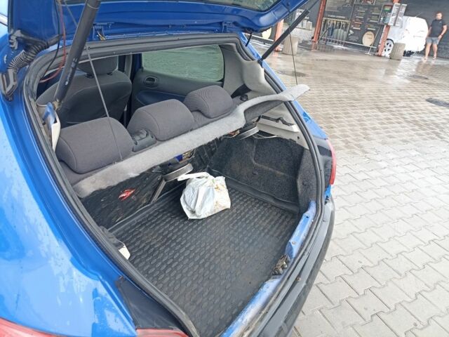 Синій Пежо 206, об'ємом двигуна 1.1 л та пробігом 203 тис. км за 2399 $, фото 5 на Automoto.ua